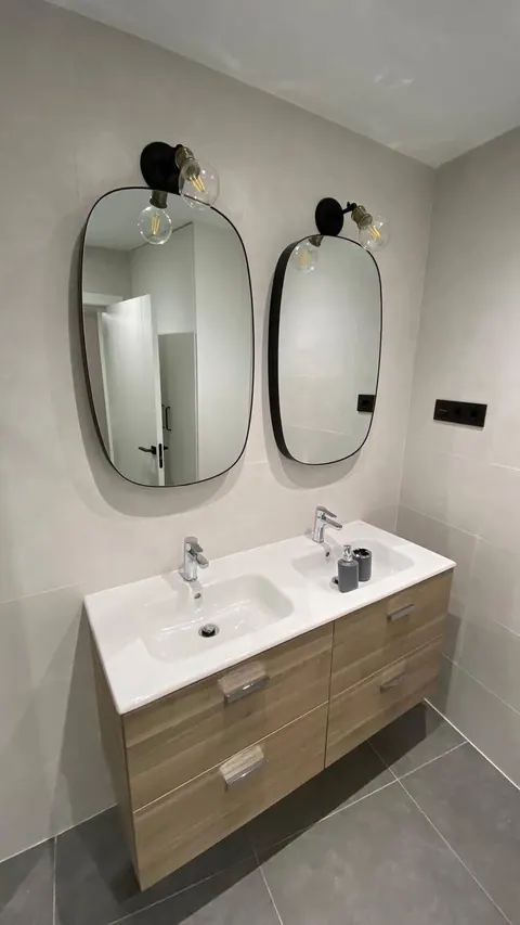 Baño reformado por Misha Construcciones y Reformas