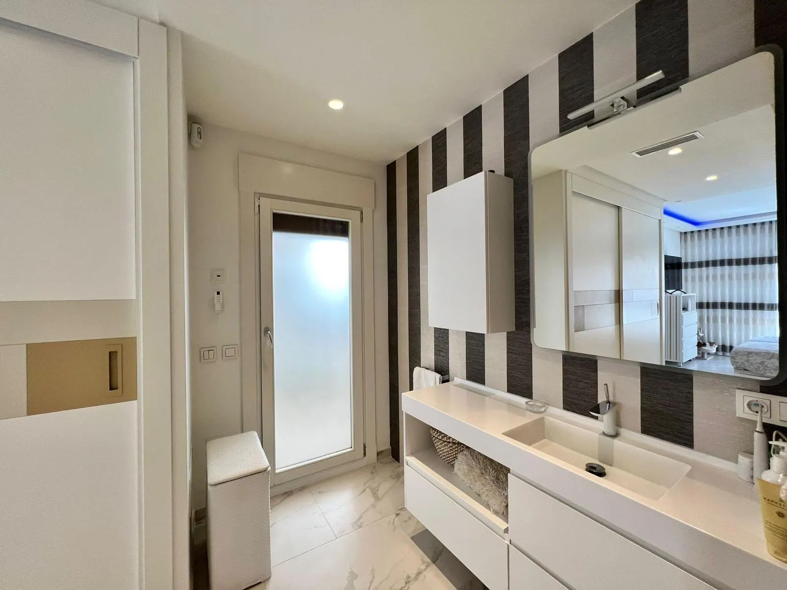 Baño reformado por Misha Construcciones y Reformas