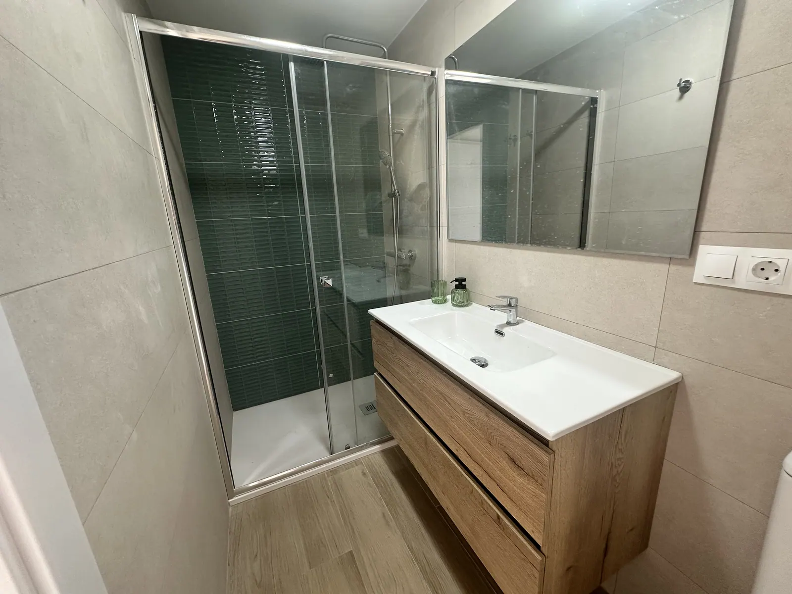 Baño reformado por Misha Construcciones y Reformas
